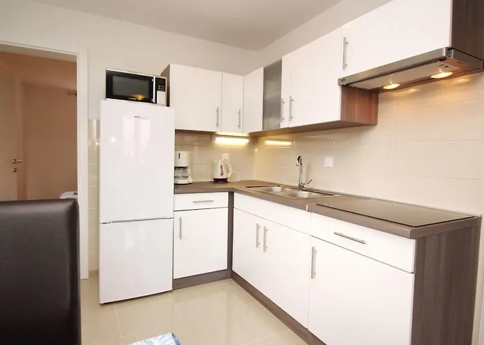 In Mit Eigenem Balkon By Interhome Apartament