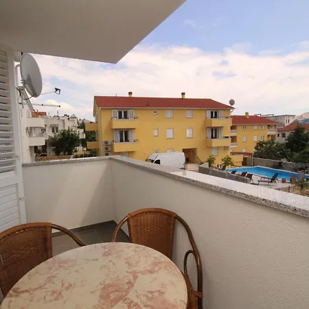 In Mit Eigenem Balkon By Interhome